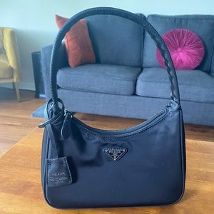 Black Nylon shoulder bag